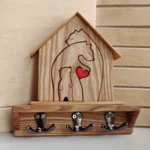 ключница настенная деревянная Новые три медведя с сердечком