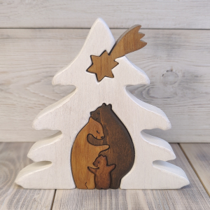 Сувенир из дерева на Новый Год Три медведя в елке белая тонировка