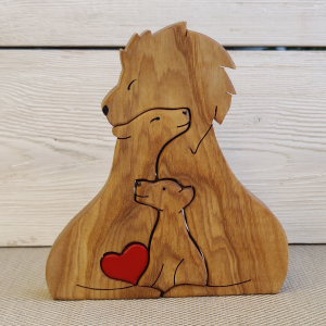 Фигурки из дерева для интерьера "Семья львов с одним малышом"