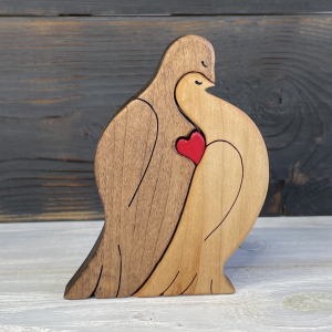 Сувенир из дерева "Пара голубей", Клён, тонировка